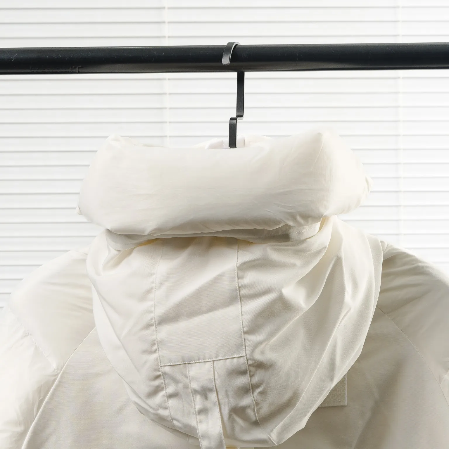 P900 2056MW White Paradigm Chilliwack Men's Sizes: XS S M L XL XXL.